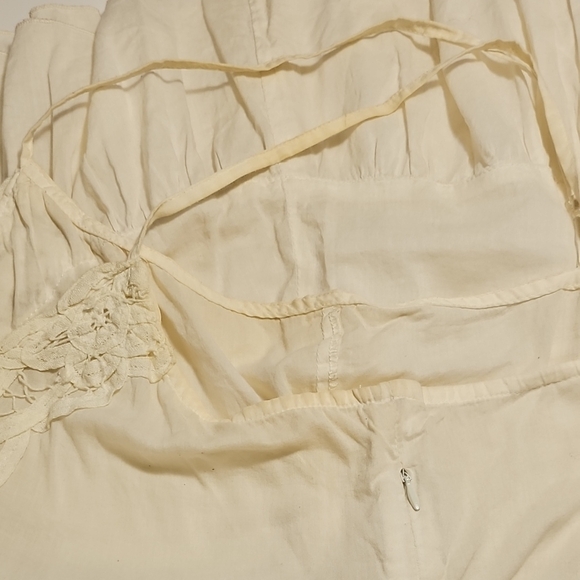 Lace Trim Cream Cami Top - Picture 5 of 5